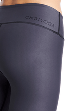 Calibrate Leggings - Selenite Grey