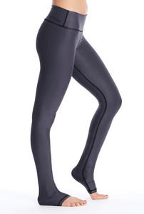 Calibrate Leggings - Selenite Grey